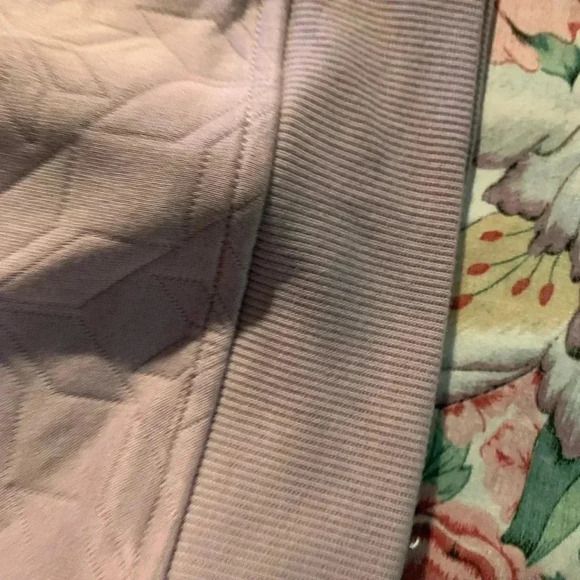 Berkeley Jensen Womens Sweatshirt Size Small Purple Long Sleeves with a design - Picture 7 of 7